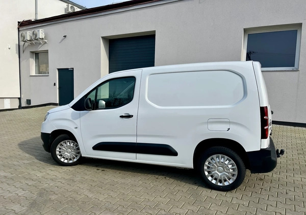 Toyota ProAce cena 71000 przebieg: 17542, rok produkcji 2021 z Góra małe 56